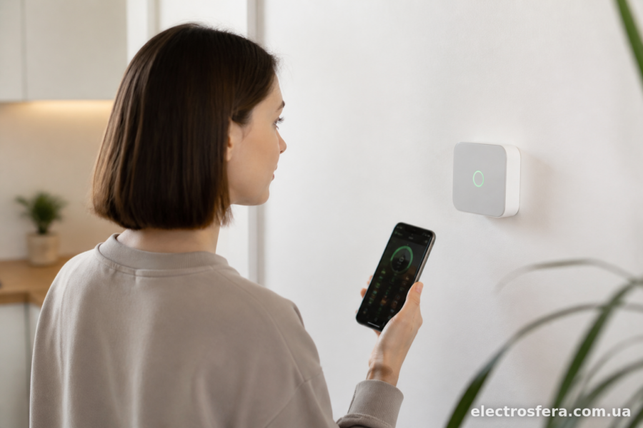Реле і контактори з Wi-Fi у щитку