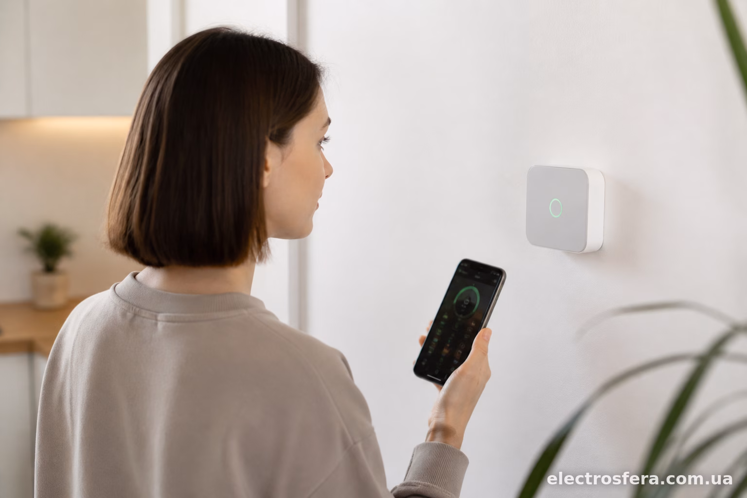 Реле і контактори з Wi-Fi у щитку